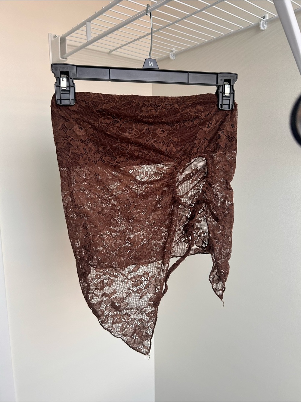 SHEIN Brown Floral Lace Asymmetrical ñ Top